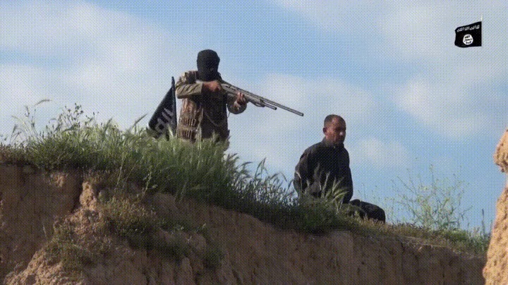 Head blown off by ISIS fighter