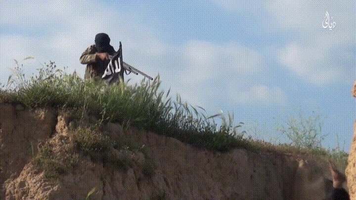 Head blown off by ISIS fighter
