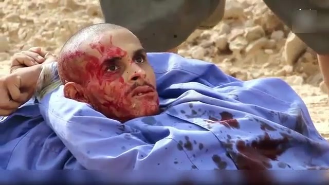 ISIS Brutal Slaughter of Prisoner in Yemen