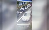 Carjacker shoots driver in brazil