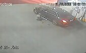 Guy plunges gasoline station manager and also left the blade in her director