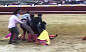 Spanish bullfighters completely attacked at festival