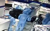 Laboratory worker strangled a coworker uncensored video
