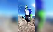 Paraglider saves himself finally moment