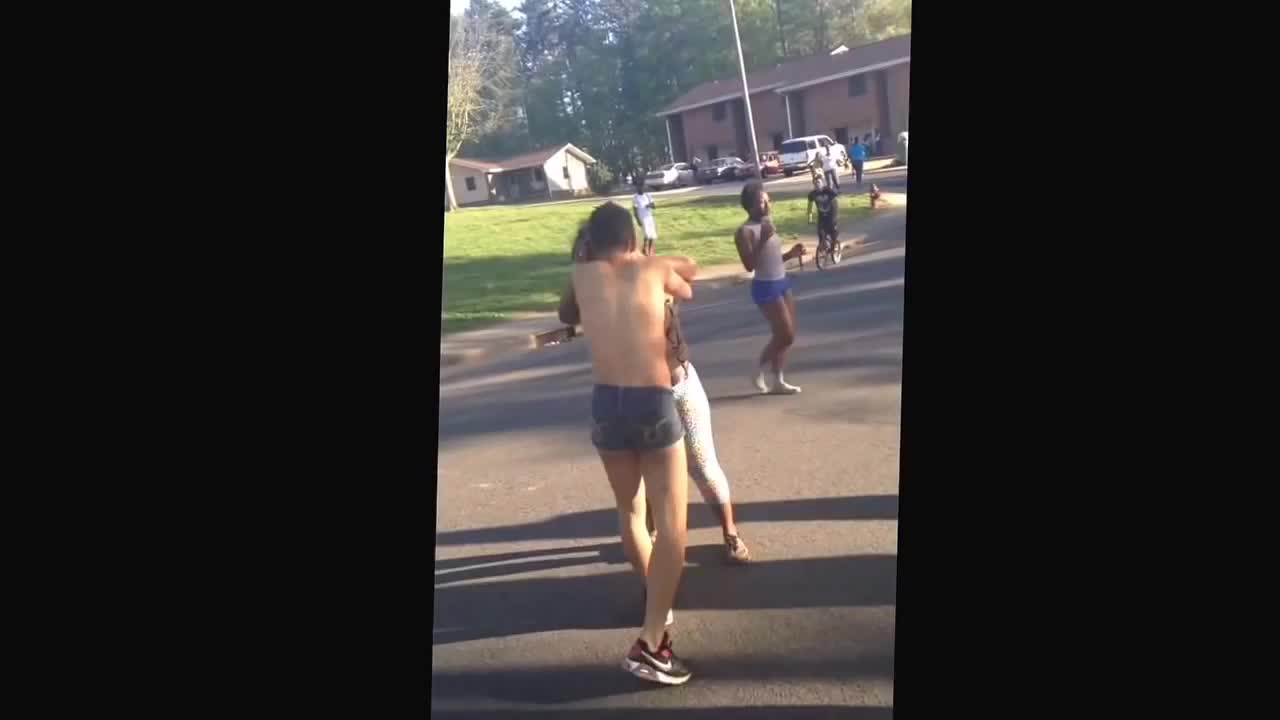Nude Bitch Fight