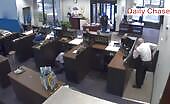 Bank guard shot burglar s murders, executi