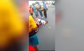 Lady on motorcycle crashes and dies