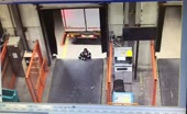 Worker Dies on Shipping Ramp